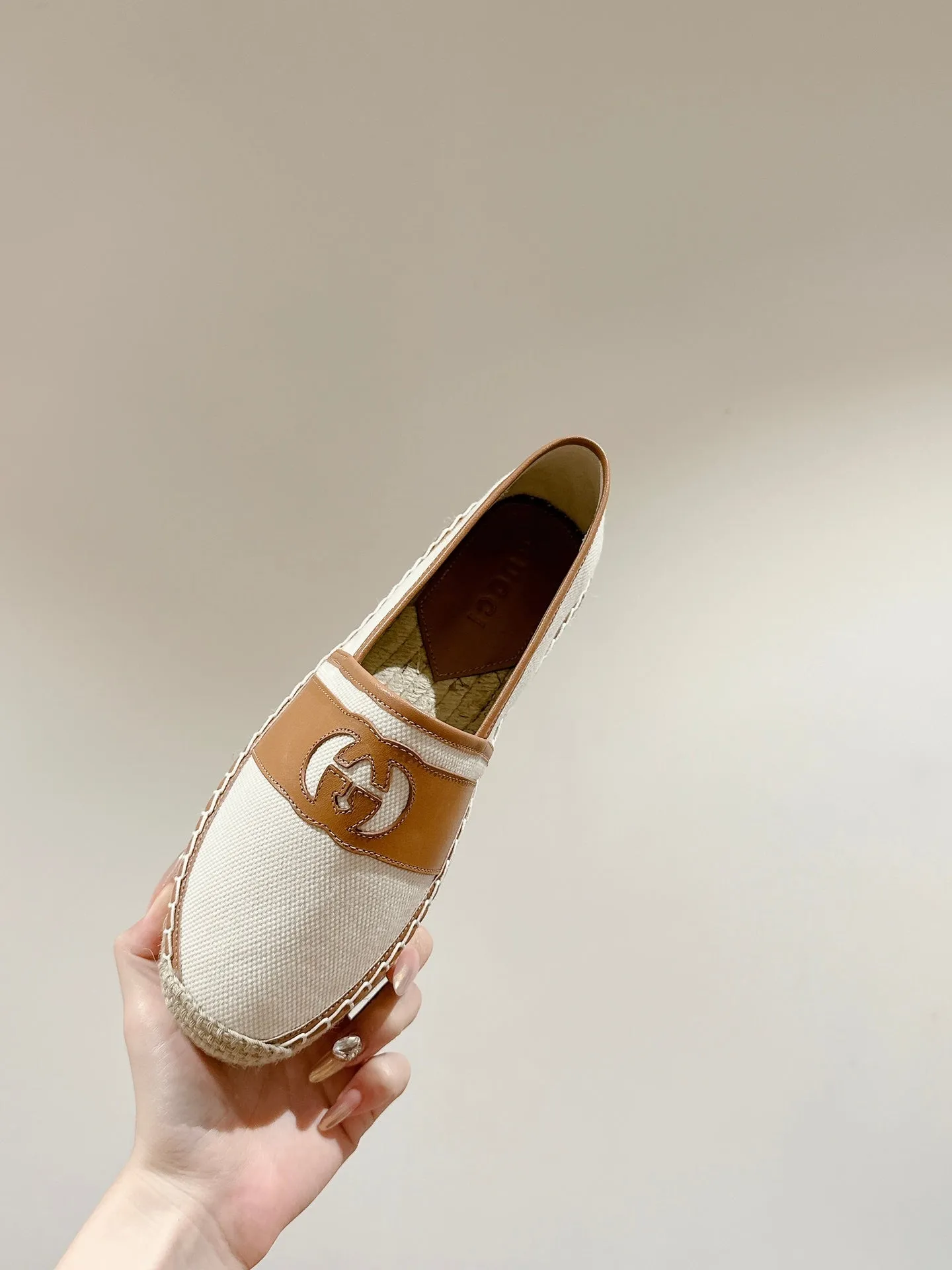 GG ESPADRILLES SLIP - ON WHITE CANVAS